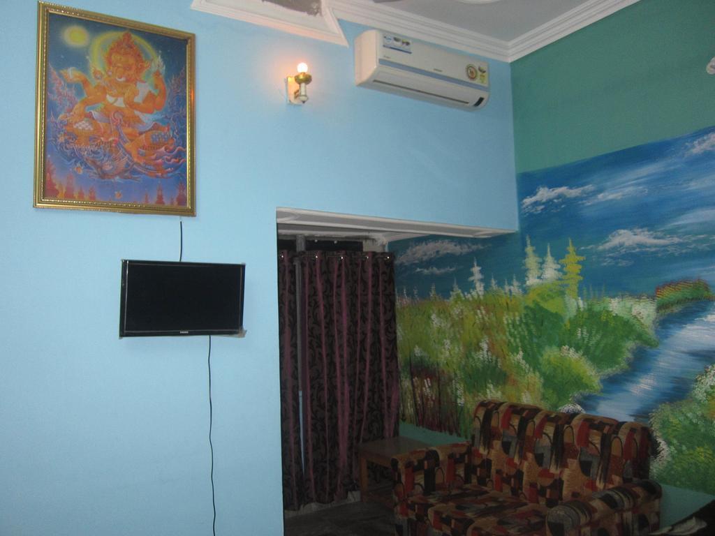 Anukul Guest House ブッダガヤ エクステリア 写真
